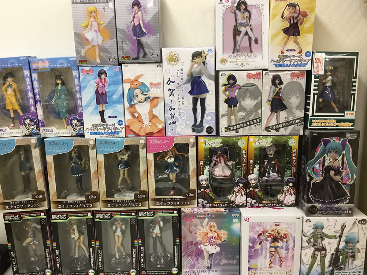 京都府長岡京市で大量の美少女フィギュアを出張買取